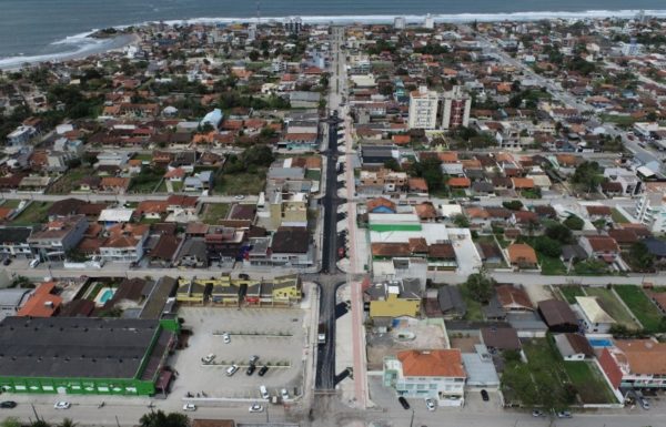 Primeira etapa de revitalizacao da Andre Rodrigues deve ser concluida no inicio de dezembro (Tribuna de Itapoa)