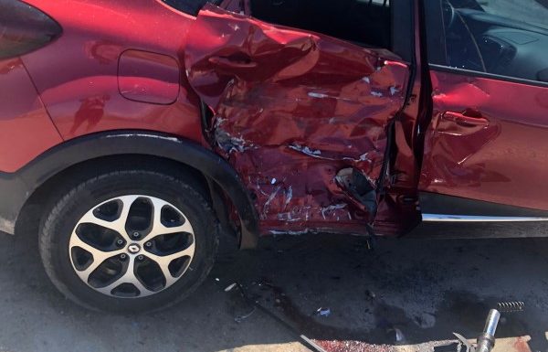 Colisao entre automovel e motocicleta deixa duas pessoas feridas no balneário Rainha 4 (Tribuna de Itapoa)