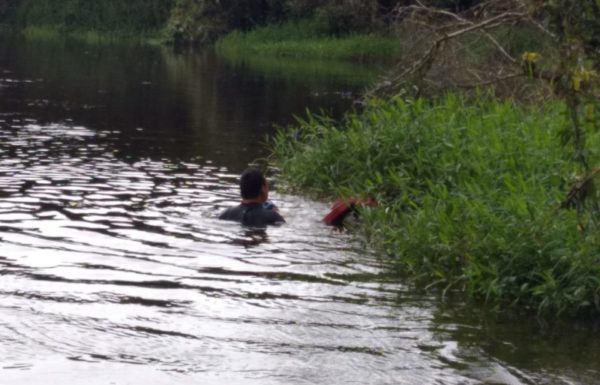 Corpo de homem encontrado as margens do rio Sai Mirim, no Cambiju (Tribuna de Itapoa)