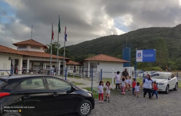 Itapoa inaugura duas novas escolas nessa quarta-feira dia 03 de novembro 03 (Tribuna de Itapoa)
