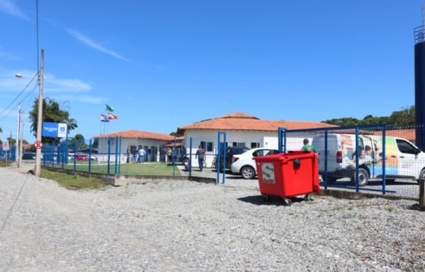 Itapoa inaugura duas novas escolas nessa quarta-feira dia 03 de novembro 04 (Tribuna de Itapoa)