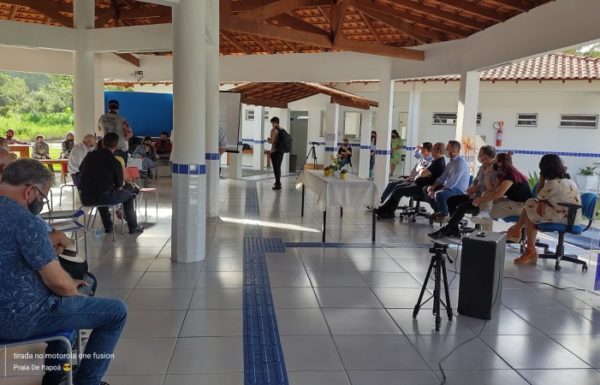 Itapoa inaugura duas novas escolas nessa quarta-feira dia 03 de novembro 06 (Tribuna de Itapoa)