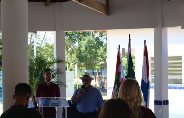 Itapoa inaugura duas novas escolas nessa quarta-feira dia 03 de novembro 10 (Tribuna de Itapoa)
