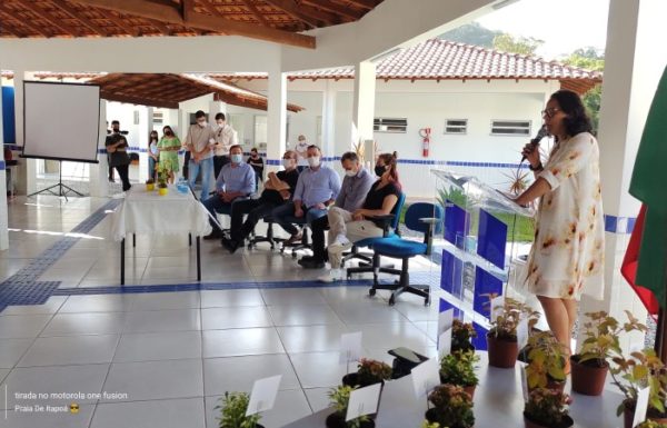 Itapoa inaugura duas novas escolas nessa quarta-feira dia 03 de novembro 13 (Tribuna de Itapoa)