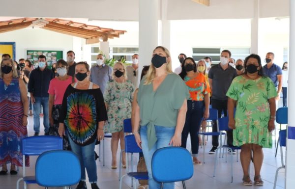 Itapoa inaugura duas novas escolas nessa quarta-feira dia 03 de novembro 13 (Tribuna de Itapoa)