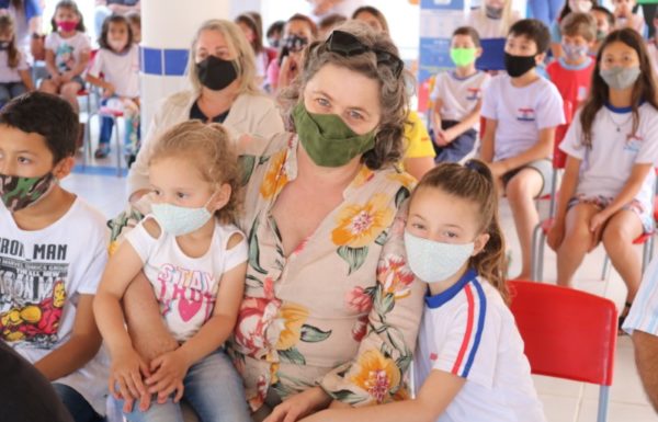 Itapoa inaugura duas novas escolas nessa quarta-feira dia 03 de novembro 62 (Tribuna de Itapoa)