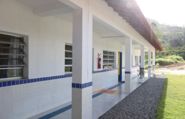 Itapoa inaugura duas novas escolas nessa quarta-feira dia 03 de novembro 64 (Tribuna de Itapoa)