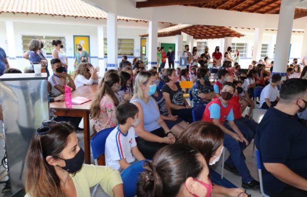 Itapoa inaugura duas novas escolas nessa quarta-feira dia 03 de novembro 73 (Tribuna de Itapoa)