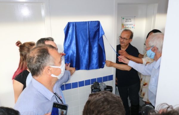 Itapoa inaugura duas novas escolas nessa quarta-feira dia 03 de novembro 85 (Tribuna de Itapoa)