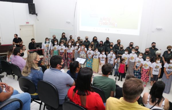 Corais de Itapoa apresentam espetaculo Natal Todo Dia na Casa da Cultura 17 (Tribuna de Itapoa)
