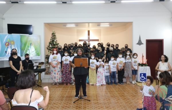 Corais de Itapoa realizam ultima apresentacao do espetaculo Natal Todo Dia 01 (Tribuna de Itapoa)