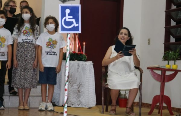 Corais de Itapoa realizam ultima apresentacao do espetaculo Natal Todo Dia 06 (Tribuna de Itapoa)