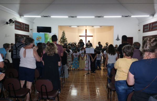 Corais de Itapoa realizam ultima apresentacao do espetaculo Natal Todo Dia 15 (Tribuna de Itapoa)