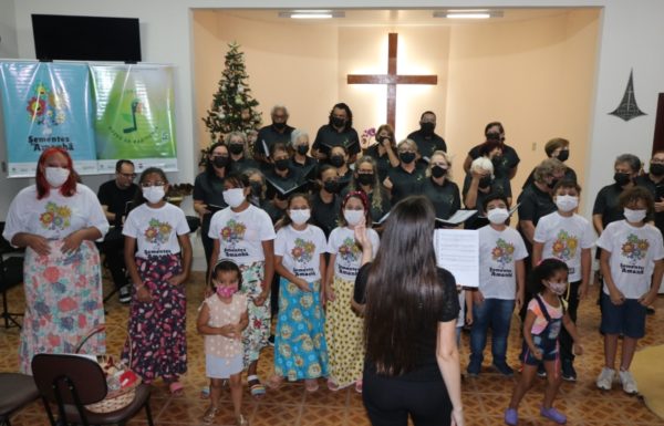 Corais de Itapoa realizam ultima apresentacao do espetaculo Natal Todo Dia 17 (Tribuna de Itapoa)
