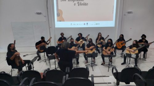 Orquestra Sua Majestade o Violao encerra ano de atividades com bela apresentacao 01 (Tribuna de Itapoa)