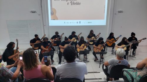 Orquestra Sua Majestade o Violao encerra ano de atividades com bela apresentacao 09 (Tribuna de Itapoa)