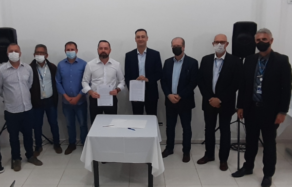 Sedimentos da dragagem do Porto de Sao Chico serao usados para alargar orla de Itapoa 1 (Tribuna de Itapoa)