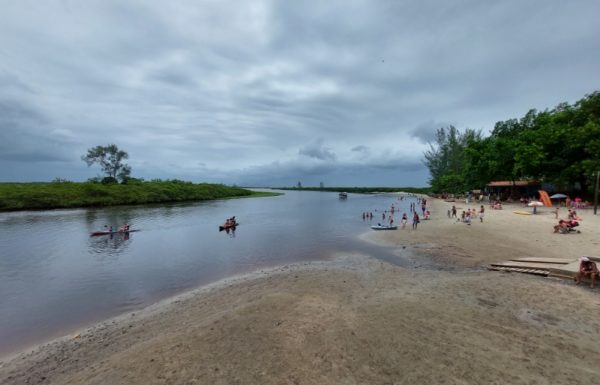 Novo ponto de coleta para analise de balneabilidade em Itapoa no Miradouro da Barra do Sai 1 (Tribuna de Itapoa)