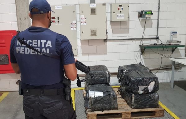 Receita Federal apreende 240 kg de cocaina no Porto de Itapoa (SC) 1 (Tribuna de Itapoa)