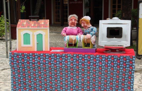 Bonecos da Caravana Teatro Feito a Mao percorrem Sao Francisco do Sul 2 (Tribuna de Itapoa)