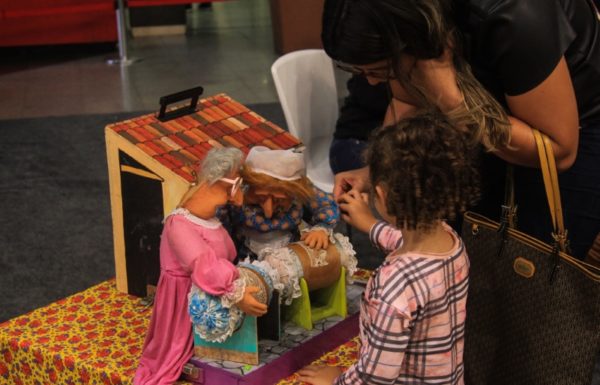 Bonecos da Caravana Teatro Feito a Mao percorrem Sao Francisco do Sul 5 (Tribuna de Itapoa)