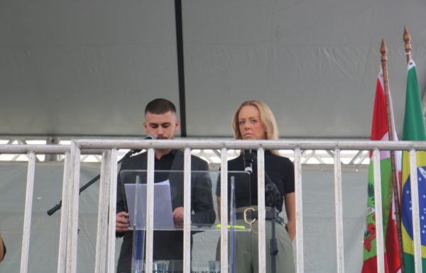 Corais Vozes da Babitonga e Sementes do Amanhã prestam homenagens a Itapoa 14 (Tribuna de Itapoa)