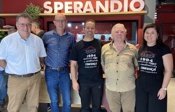 Imobiliaria Sperandio inaugura filial em Itapoa 2 (Tribuna de Itapoa)