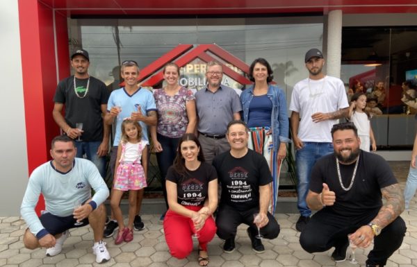 Imobiliaria Sperandio inaugura filial em Itapoa 5 (Tribuna de Itapoa)