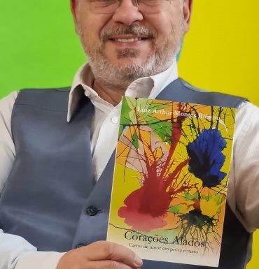 Escritor e Poeta Luiz Arthur Montes Ribeiro (Tribuna de Itapoa)