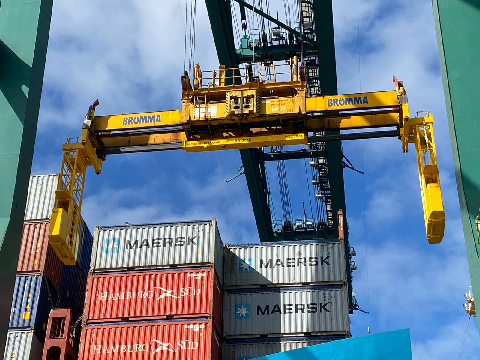 Porto Itapoa o primeiro porto do Brasil a contar com gaiola modelo gondola 3