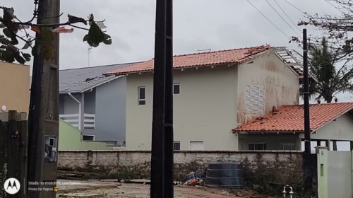 Ciclone atinge Itapoa e Prefeitura decreta estado de emergência 36 (Tribuna de Itapoa)