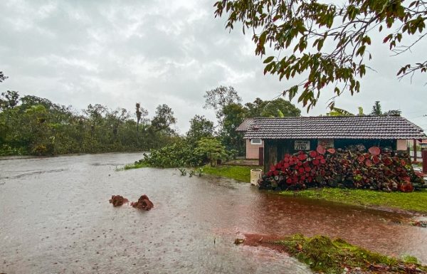 Prefeitura de Itapoa decreta estado de emergencia devido ao ciclone que atingiu a regiao 09 (Tribuna de Itapoa)