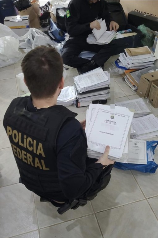 PF reprime crimes de lavagem de dinheiro com busca e apreensao em Joinville e Itapoa