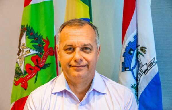 Jeferson Garcia assume Prefeitura de Itapoa até 14 de dezembro 01 (Tribuna de Itapoa)