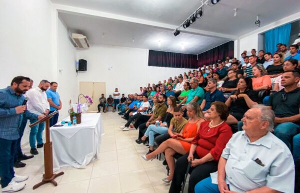 Jeferson Garcia assume Prefeitura de Itapoa até 14 de dezembro 05 (Tribuna de Itapoa)