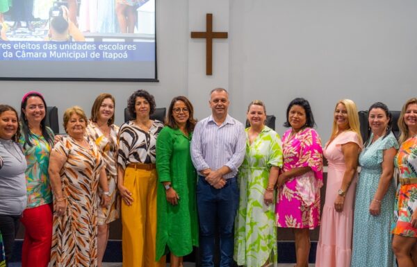 1 - Gestores das escolas municipais de Itapoa tomam posse para exercicio 2023-2026