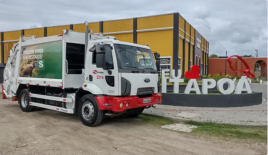 Caminhao de lixo foto Surbi Divulgacao