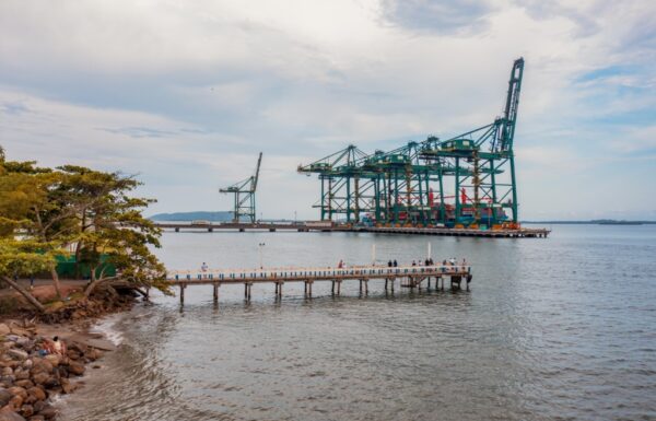 Porto se une ao movimento para reducao da pegada ambiental e realiza acoes nesta segunda (Tribuna de Itapoa)