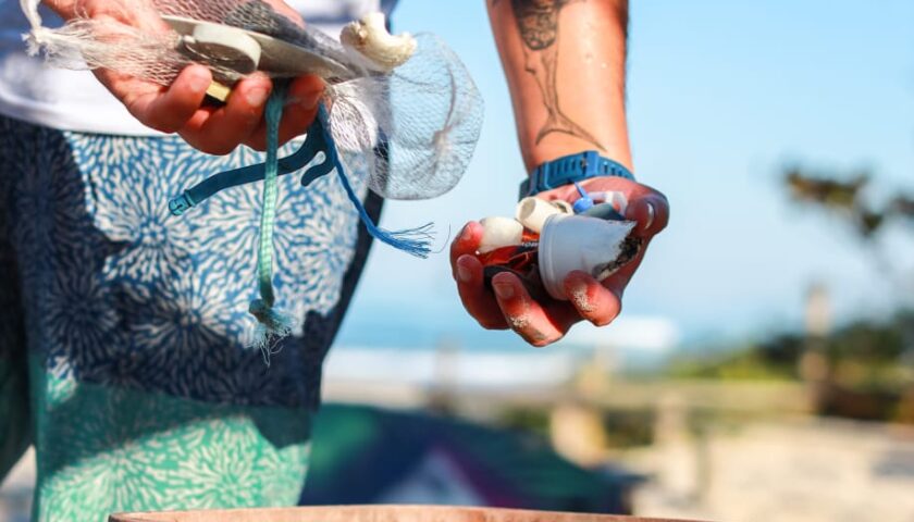 Projeto Salve Poa promovera mutirao de limpeza nas praias de Itapoa 3