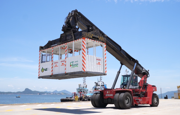 Porto Itapoa desenvolve internamente gaiola de emergencia exclusiva para resgate 1 (Tribuna de Itapoa)