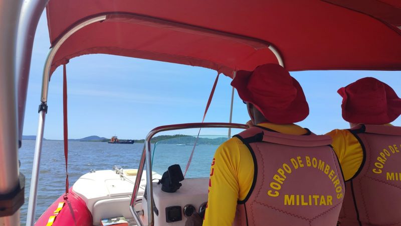 Jovem desaparece apos sair para passeio de caiaque entre Itapoa e Sao Francisco do Sul