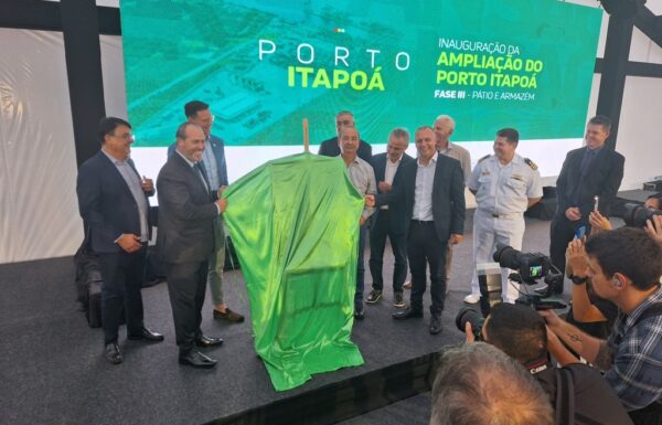 Porto Itapoa inaugura 3a fase de expansao com investimentos de RS 815 milhoes 27