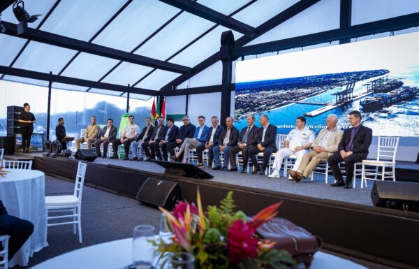 Porto Itapoa inaugura 3a fase de expansao com investimentos de RS 815 milhoes 7