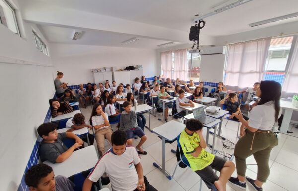 Escola Monteiro Lobato recebe palestra sobre a consciência ambiental no descarte de resíduos 02 (Tribuna de Itapoa)