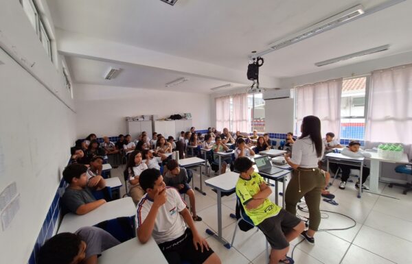 Escola Monteiro Lobato recebe palestra sobre a consciência ambiental no descarte de resíduos 10 (Tribuna de Itapoa)