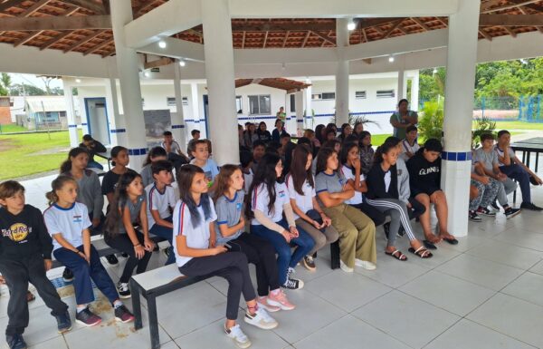 Escola do Pontal recebe palestra sobre a consciencia ambiental no descarte de residuos 06 (Tribuna de Itapoa)