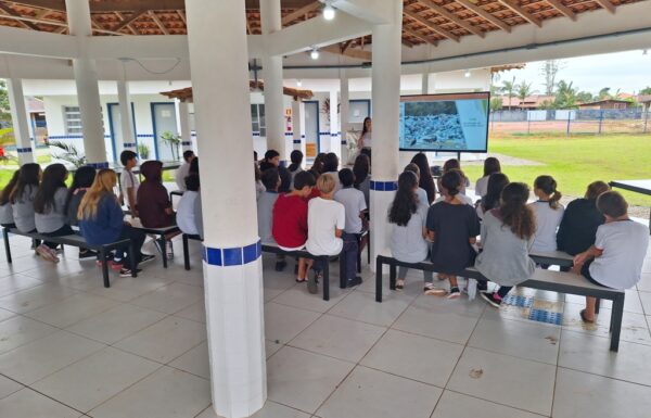 Escola do Pontal recebe palestra sobre a consciencia ambiental no descarte de residuos 09 (Tribuna de Itapoa)