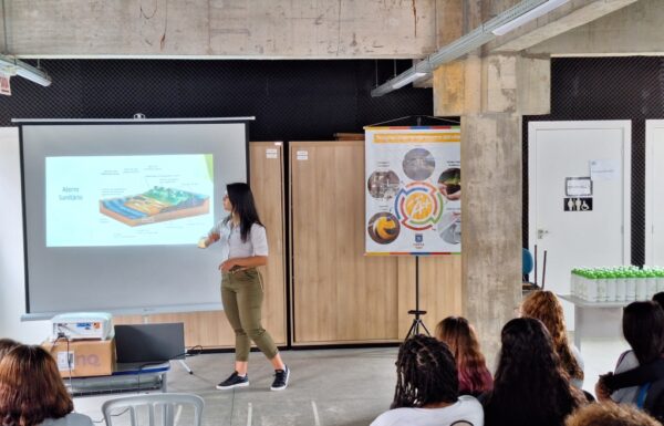 Palestra Surbi Escola Ayrton Senna 03 (Tribuna de Itapoa)