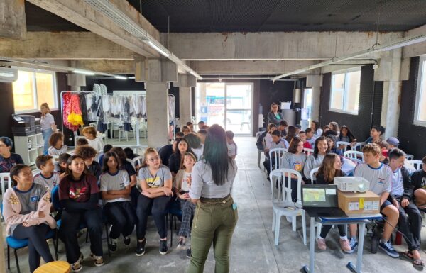 Palestra Surbi Escola Ayrton Senna 12 (Tribuna de Itapoa)