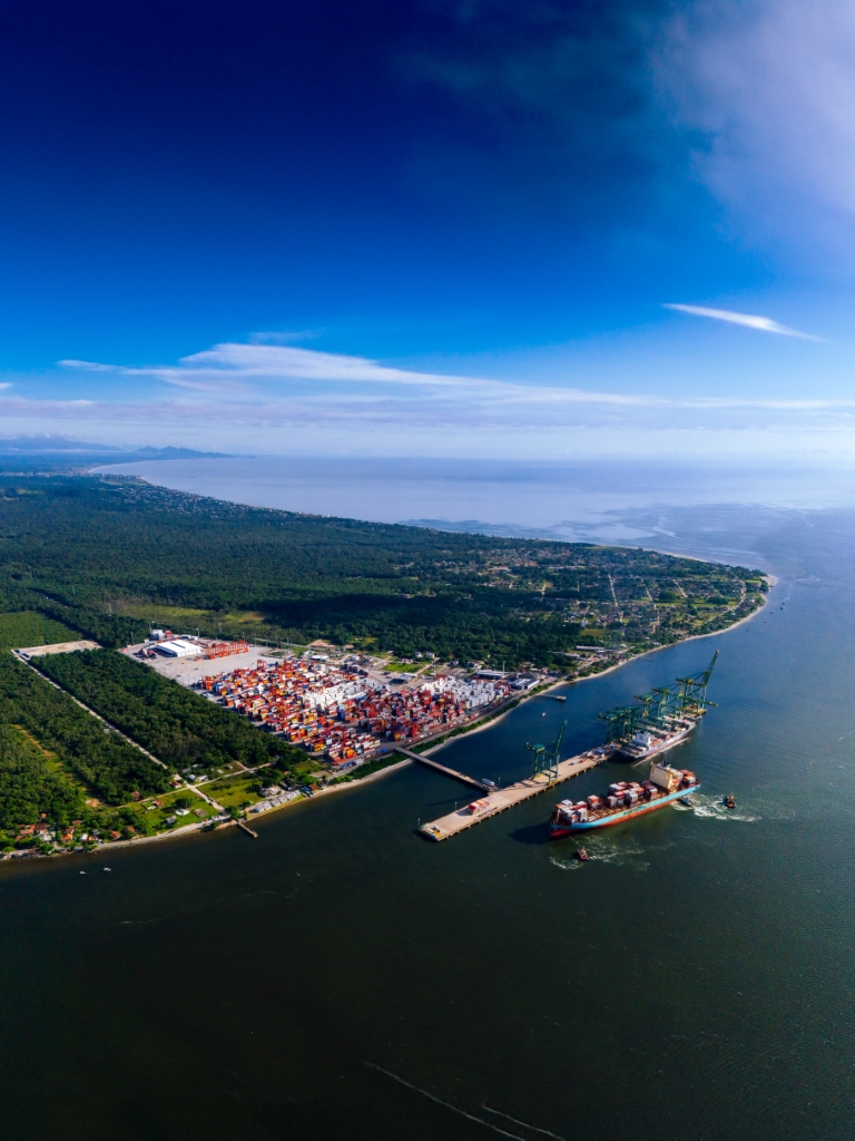 1 - Porto Itapoa bate recordes e supera marco de 500 mil TEUs movimentados em 2024 (Tribuna de Itapoa)